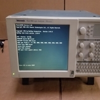 Logic Analyzer / TLA704 / Tekt